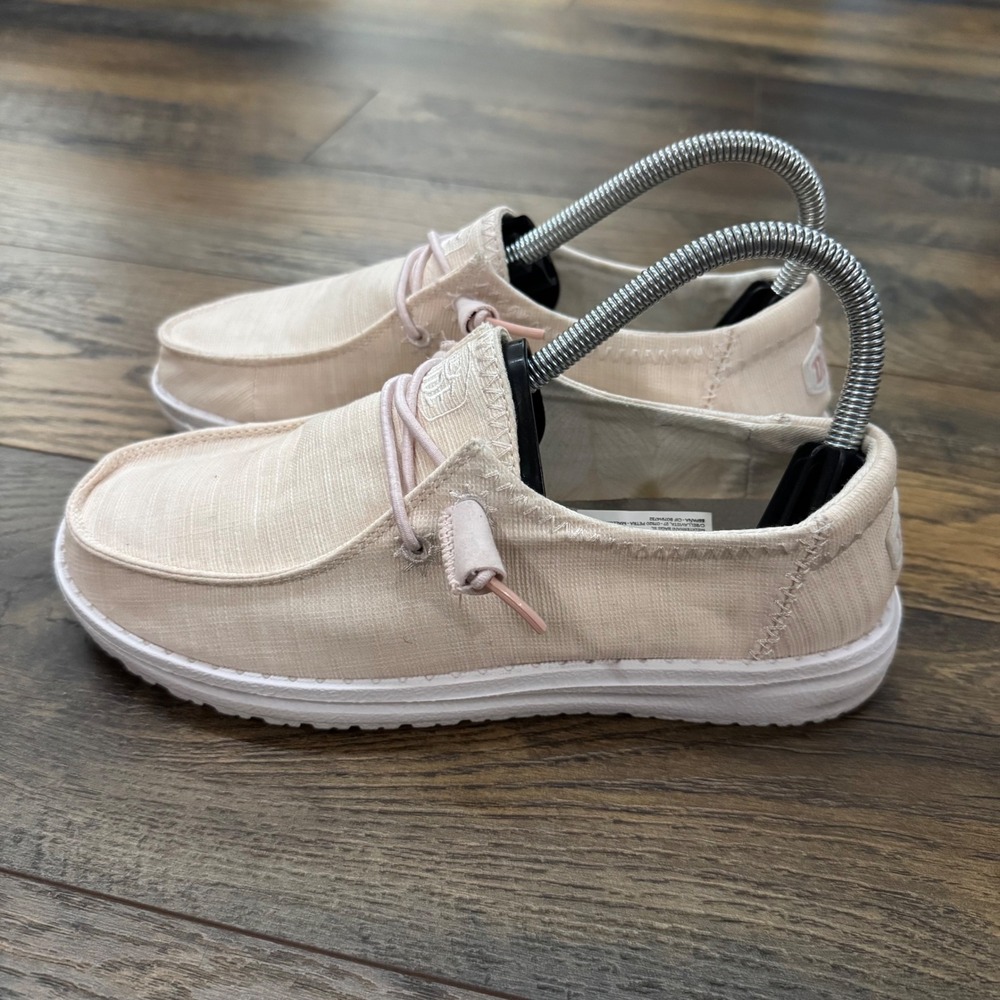 Hey Dude Wendy Star Pink Slip On Comfort Loafers Womens Size 6 Canvas Shoes